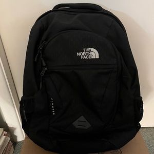 North Face Pivoter Backpack🖤